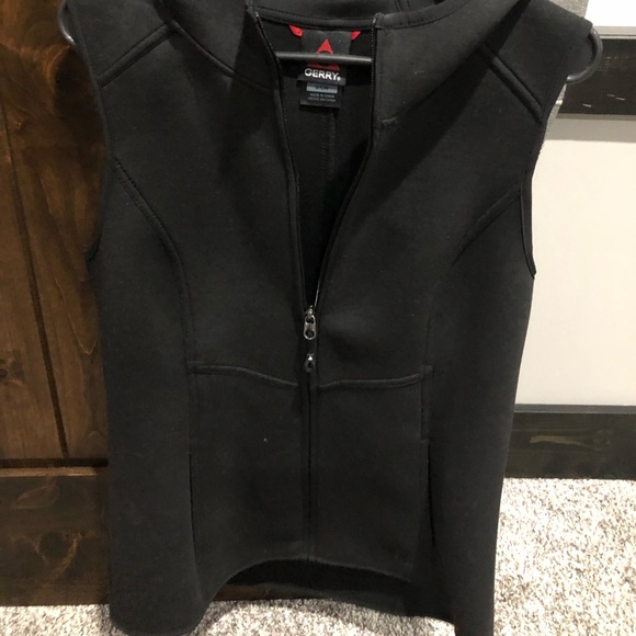 Hooded Black Vest - Picture 2 of 2